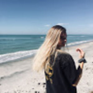 Meet your Posher, Olivia